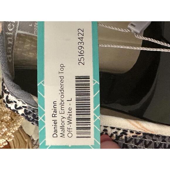 Daniel Rainn Women’s Striped Smocked Neck Blouse L NWT - Picture 4 of 6